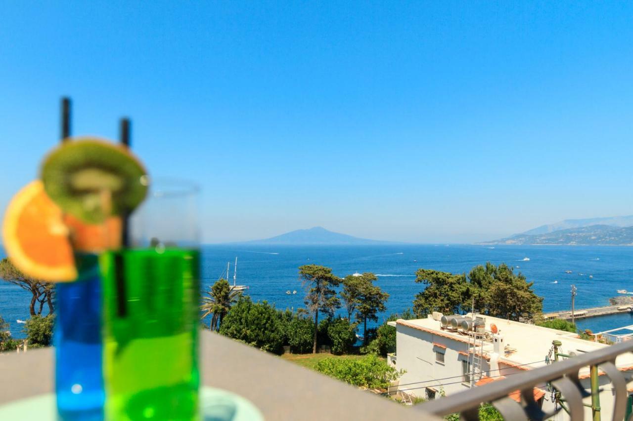Aquamarine Relaxing Capri Suites Εξωτερικό φωτογραφία